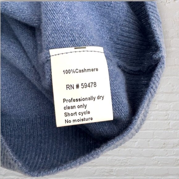 MANTOVANI Studio 100% Italian Cashmere Blue V-Neck Sweater Men’s XL - Picture 3 of 3